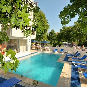2* Otel Villamar