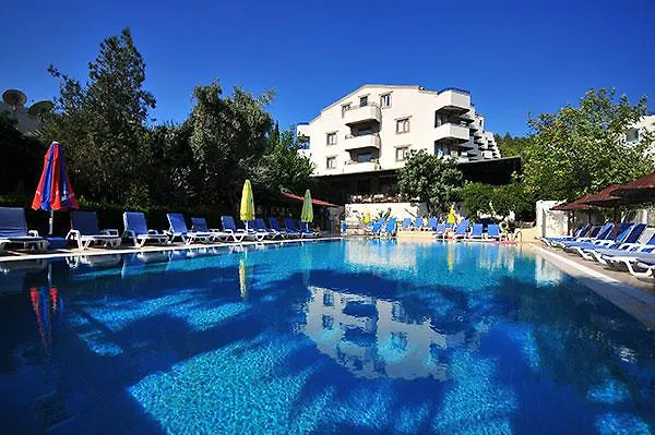 Adler Hotel İçmeler 2*,