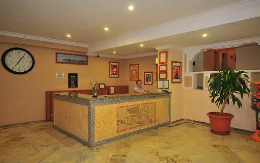Adler Hotel İçmeler Turecko